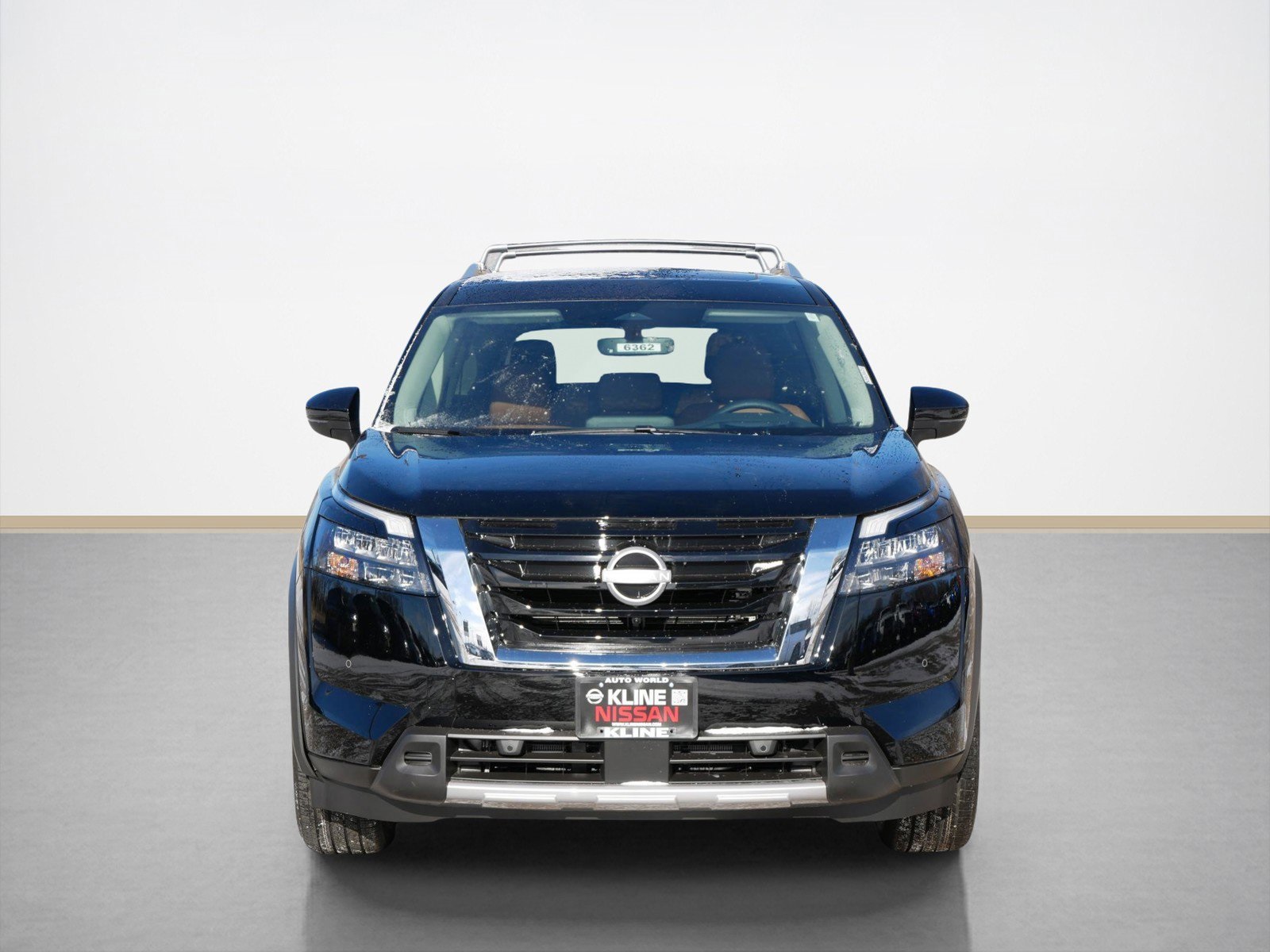 2025 Nissan Pathfinder Platinum photo 4