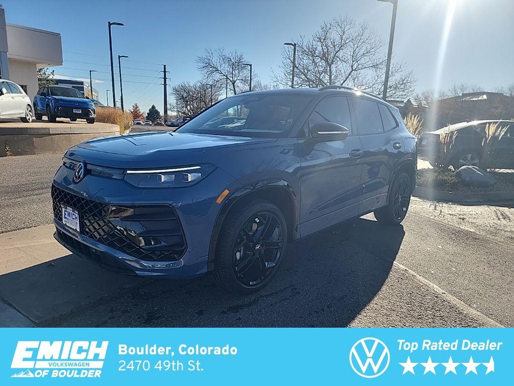 2026 Volkswagen Tiguan SE R-LINE BLACK's photo