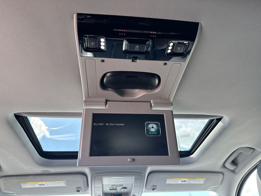 2020 Gmc Yukon SLT photo 24