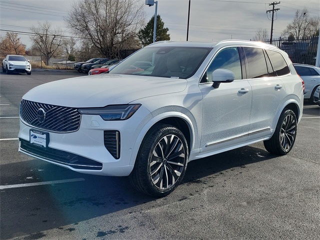 2026 Volvo XC90 Plus's photo