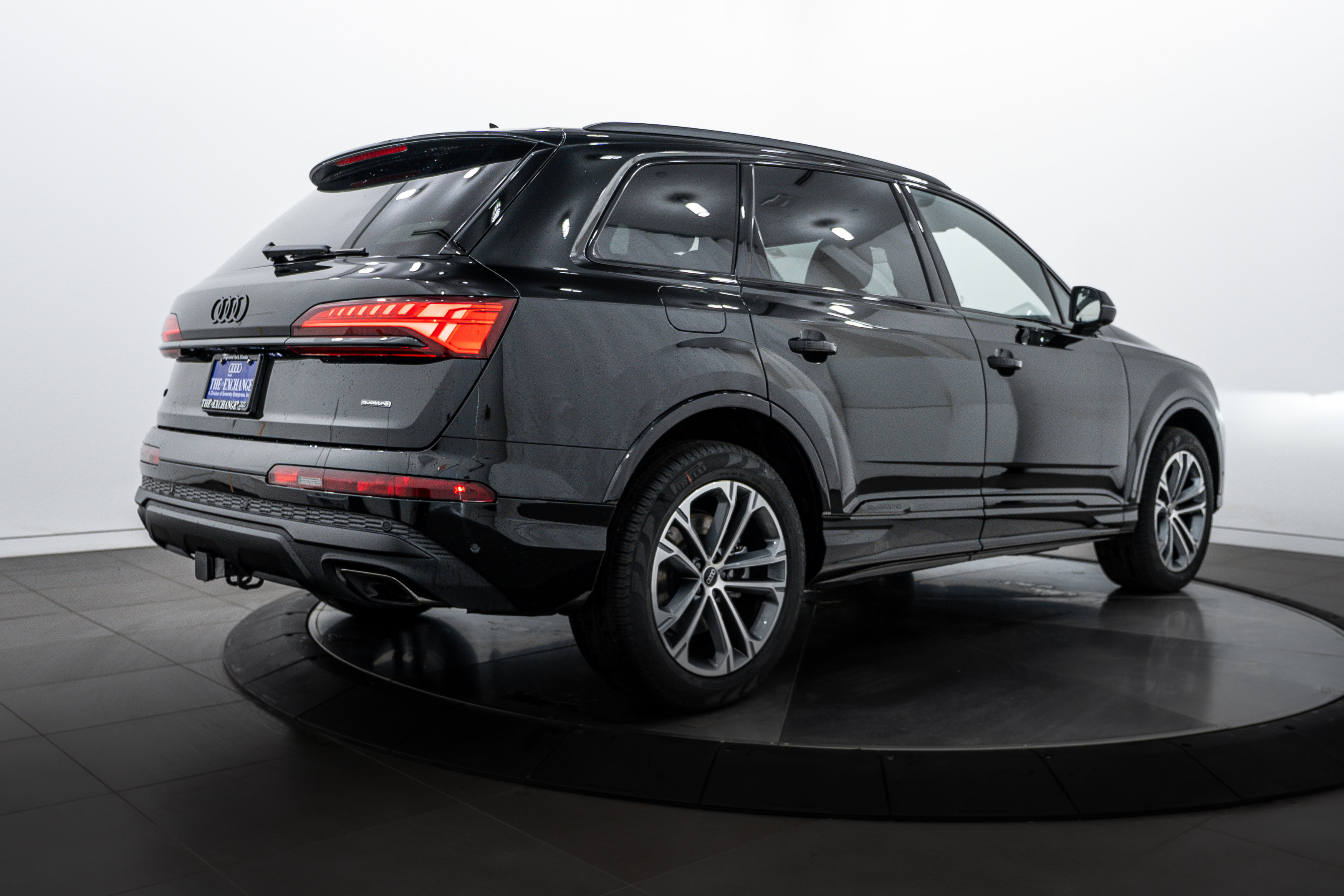 2026 Audi Q7 Premium photo 4
