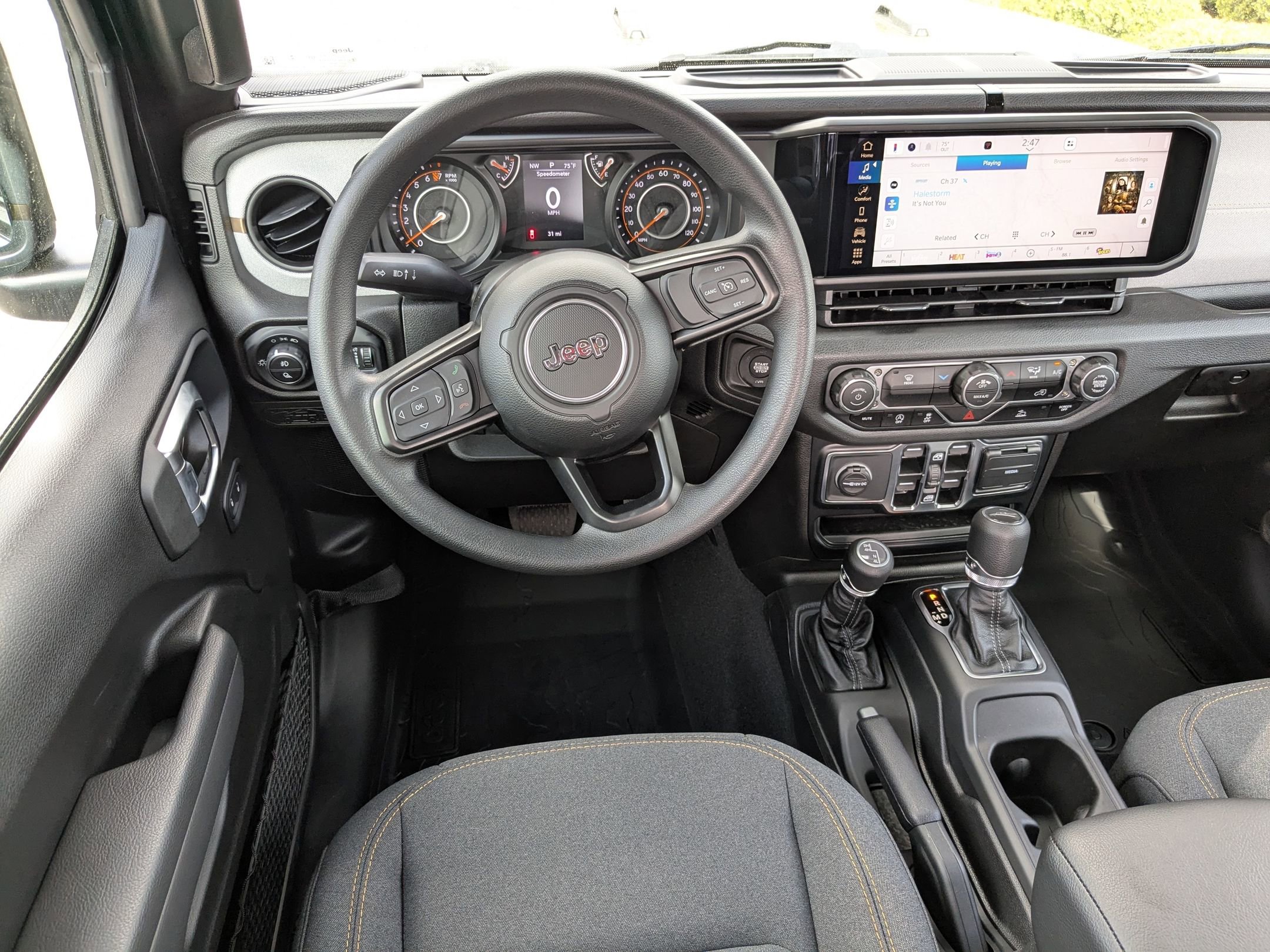 2025 Jeep Gladiator Sport photo 24