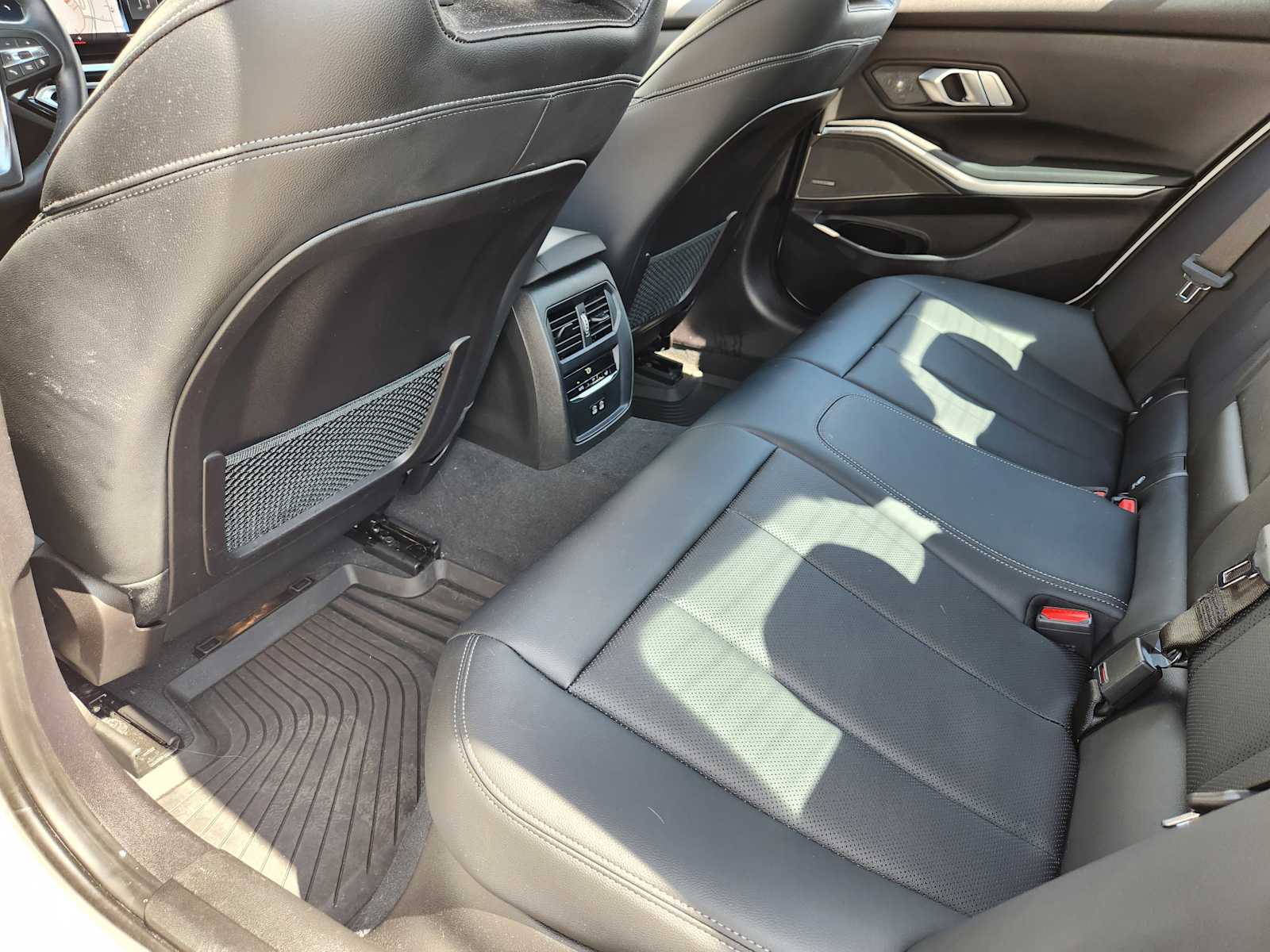 2023 Bmw 330i photo 15