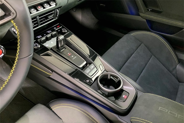 2025 Porsche 911 GTS photo 15