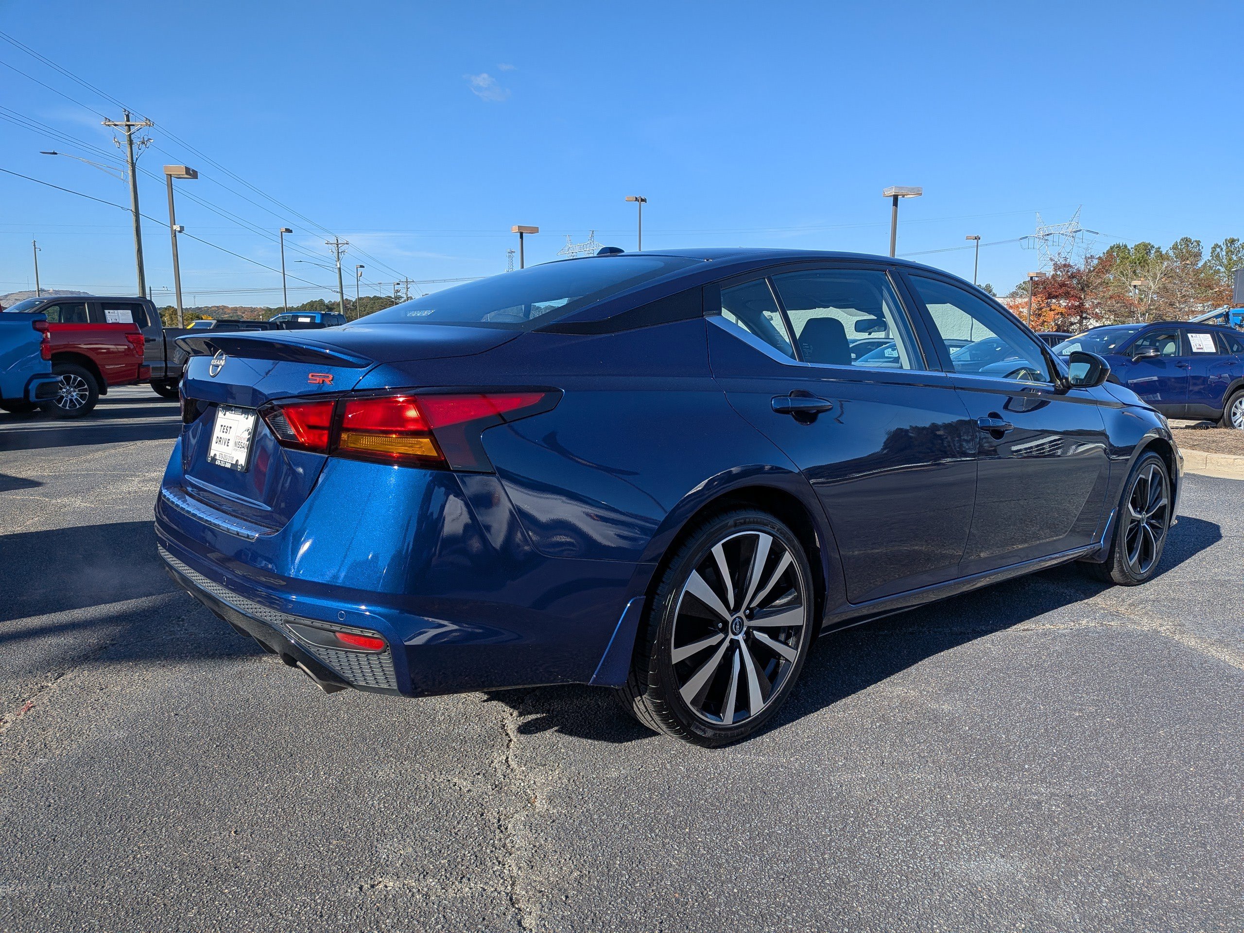 2023 Nissan Altima 2.5 SR photo 3