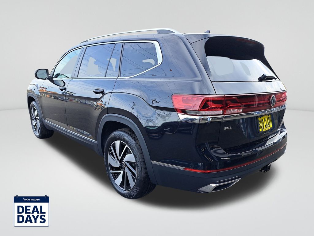2025 Volkswagen Atlas SEL photo 4