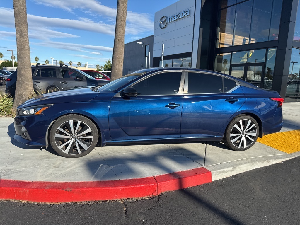 2020 Nissan Altima SR photo 4