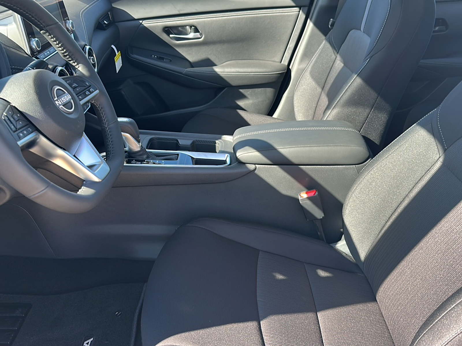 2025 Nissan Sentra SV photo 2