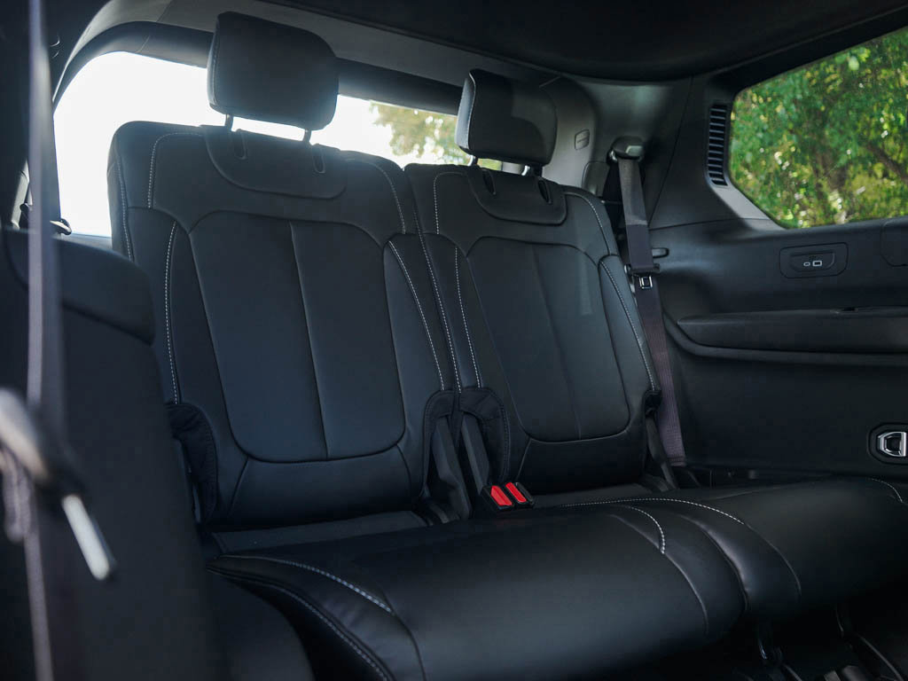 2025 Jeep Grand Cherokee Limited photo 12