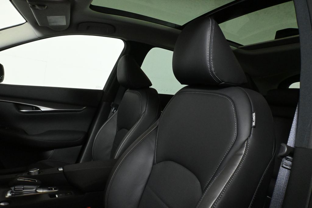 2025 Infiniti QX50 Luxe photo 14