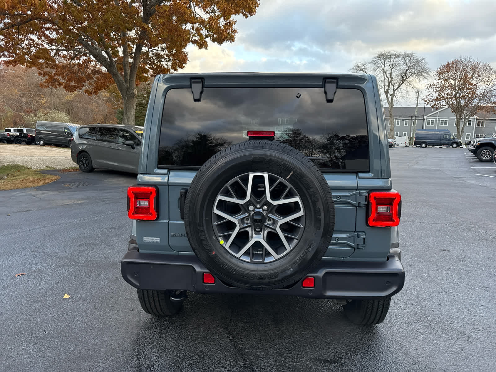 2026 Jeep Wrangler Sahara photo 4