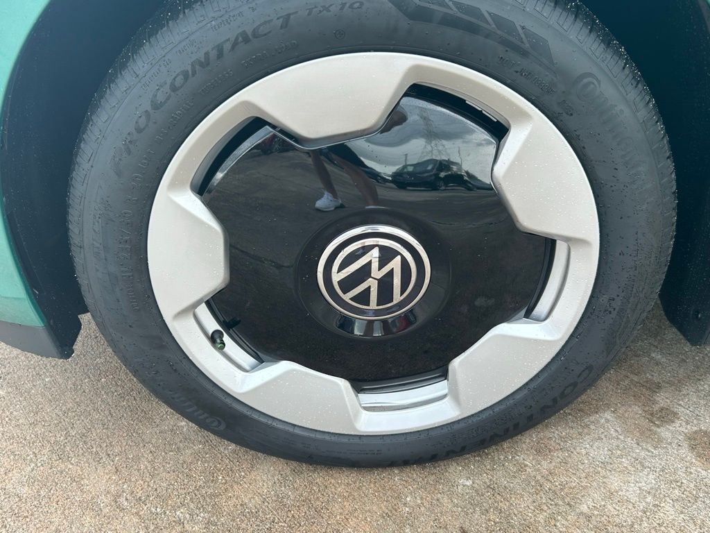 2025 Volkswagen ID. Buzz Pro Plus photo 23