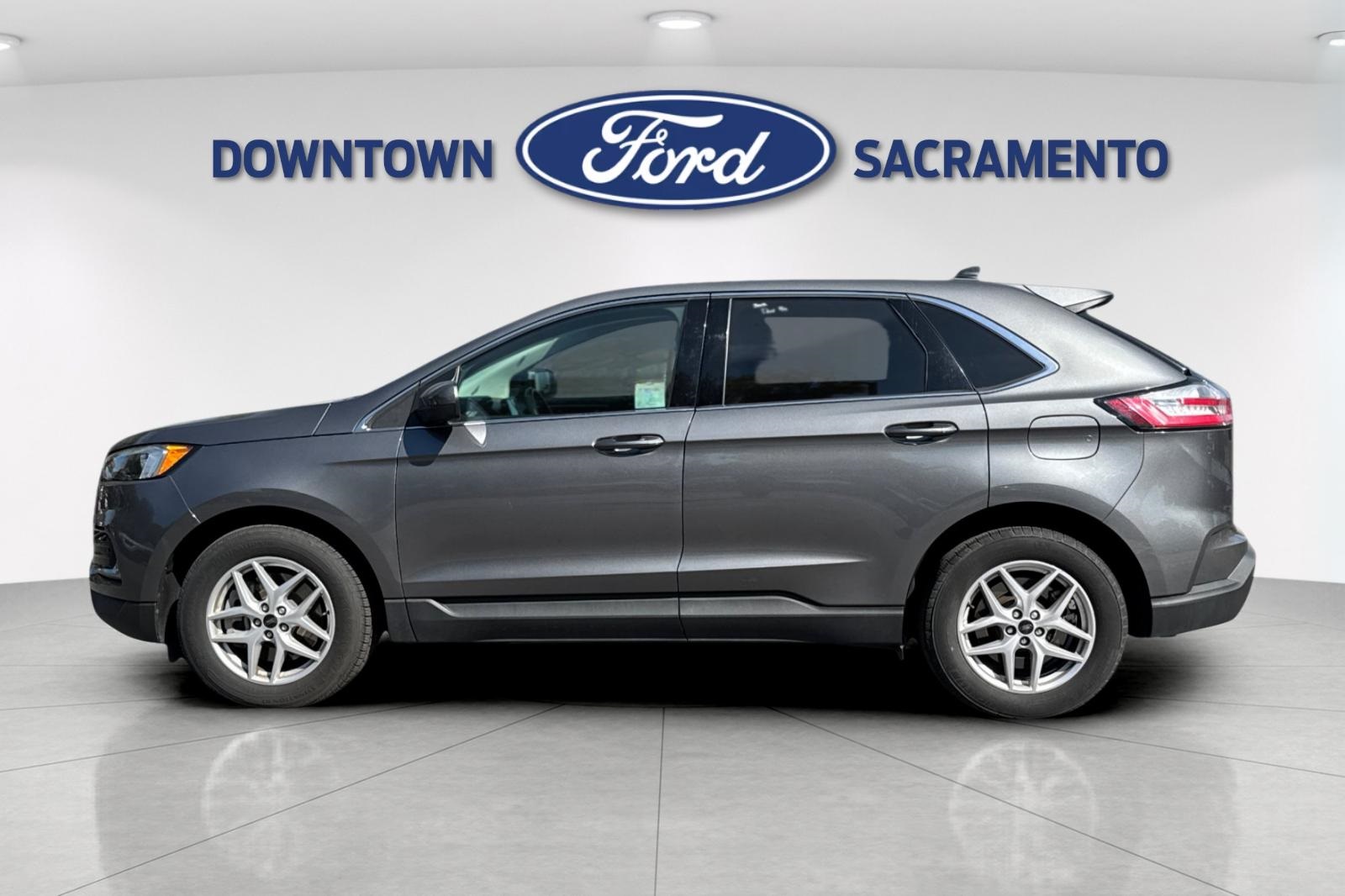 2023 Ford Edge SEL photo 5