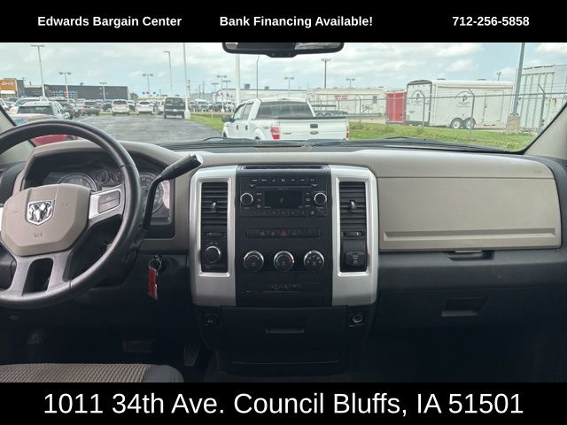 2009 Dodge Ram SLT photo 13