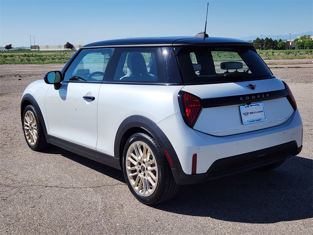 2025 Mini Cooper 2 Door Hardtop photo 3