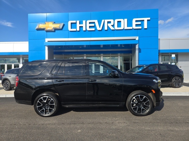 2024 Chevrolet Tahoe RST photo 3