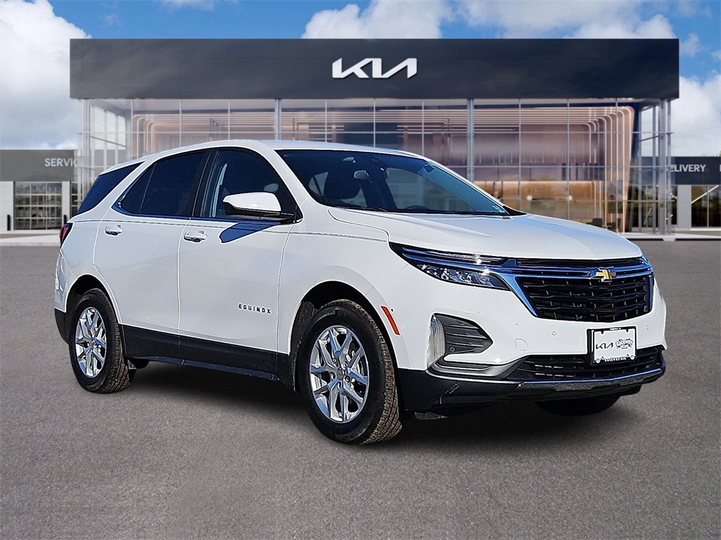 2023 Chevrolet Equinox LT's photo
