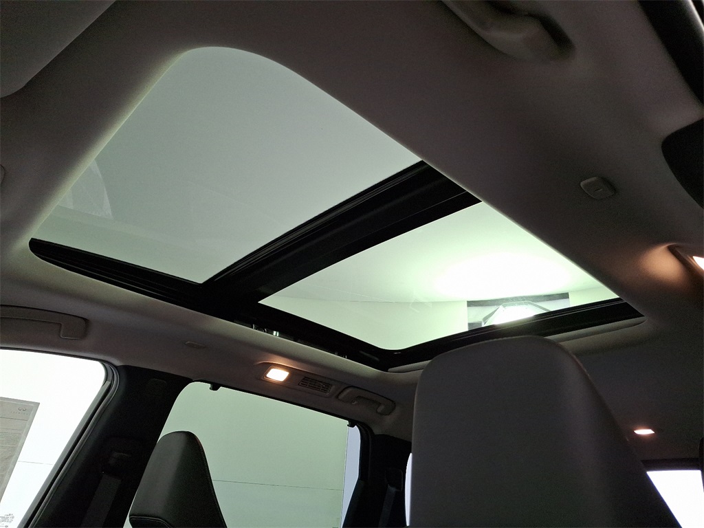 2025 Infiniti QX60 Luxe photo 9