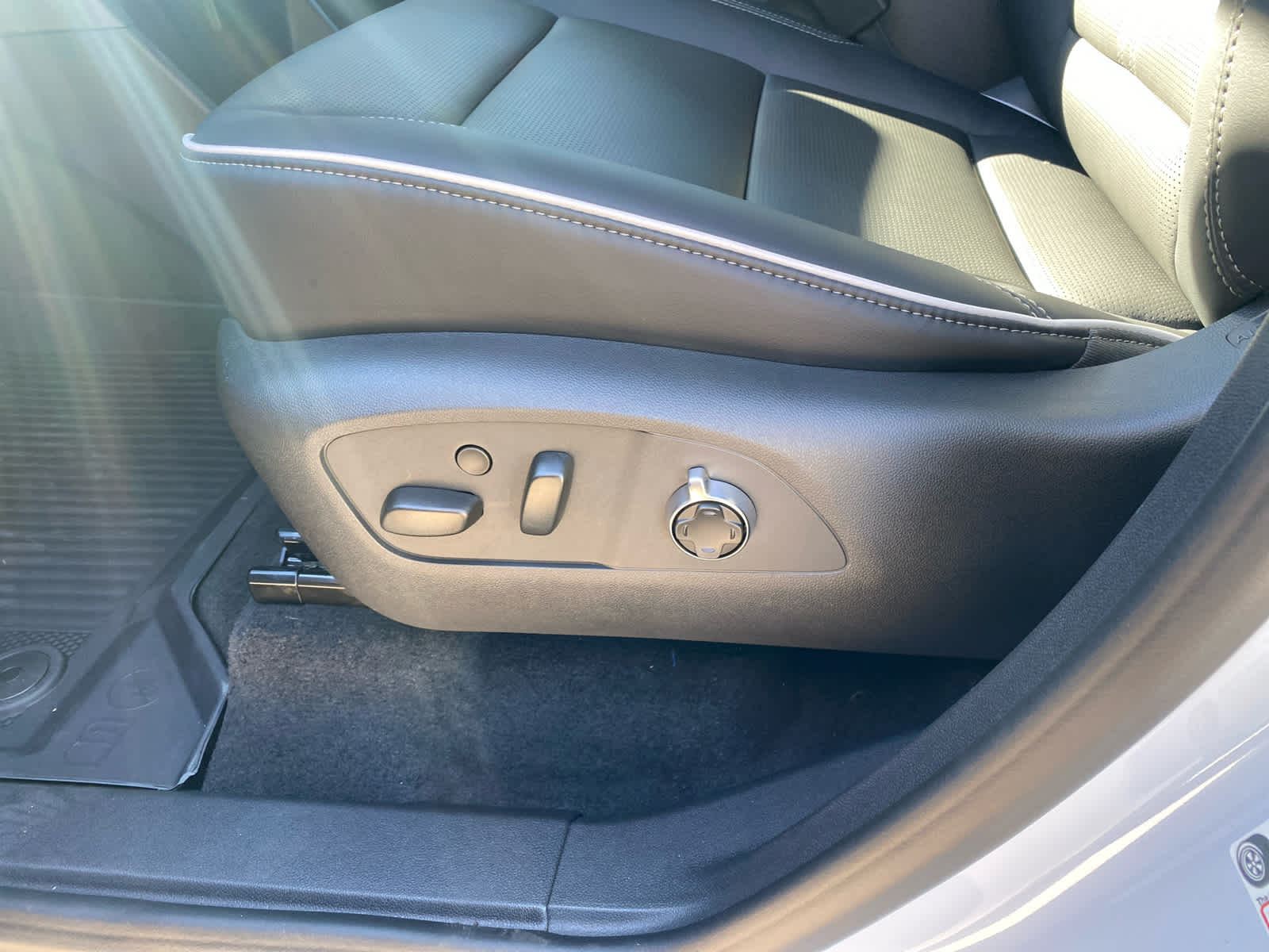 2026 Buick Enclave Avenir photo 14