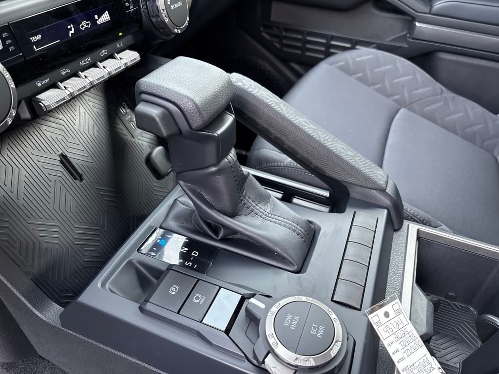2025 Toyota Tacoma SR5 4x4 Double Cab photo 23