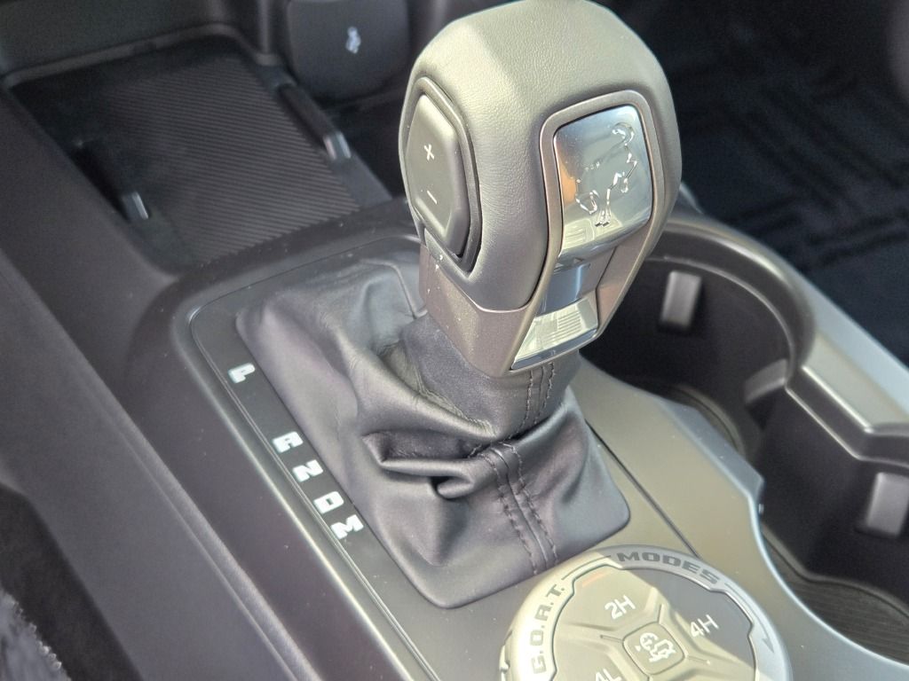 2025 Ford Bronco Outer Banks photo 24