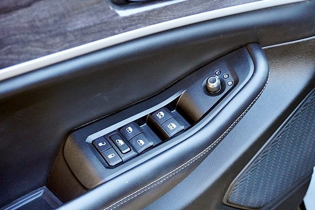 Used 2023 Black Jeep Limited image 22