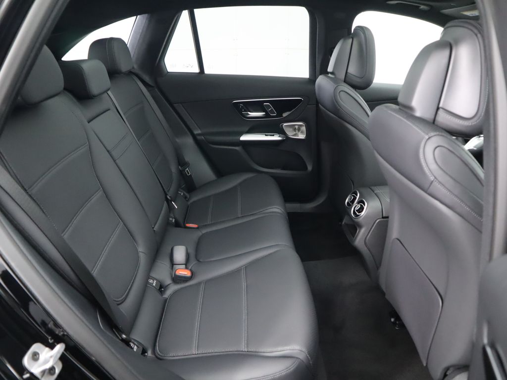 2026 Mercedes Benz GLC 300 photo 20
