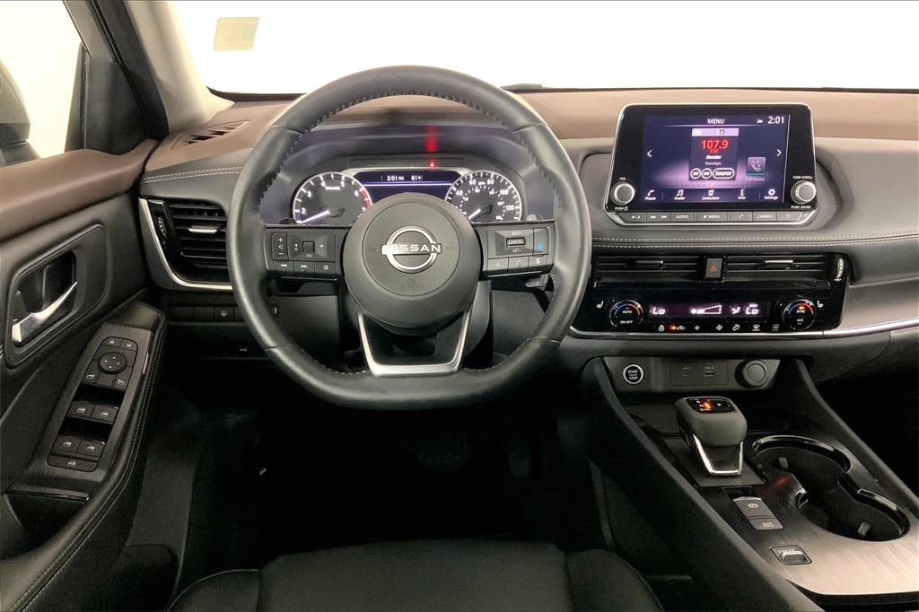 2023 Nissan Rogue SV photo 4