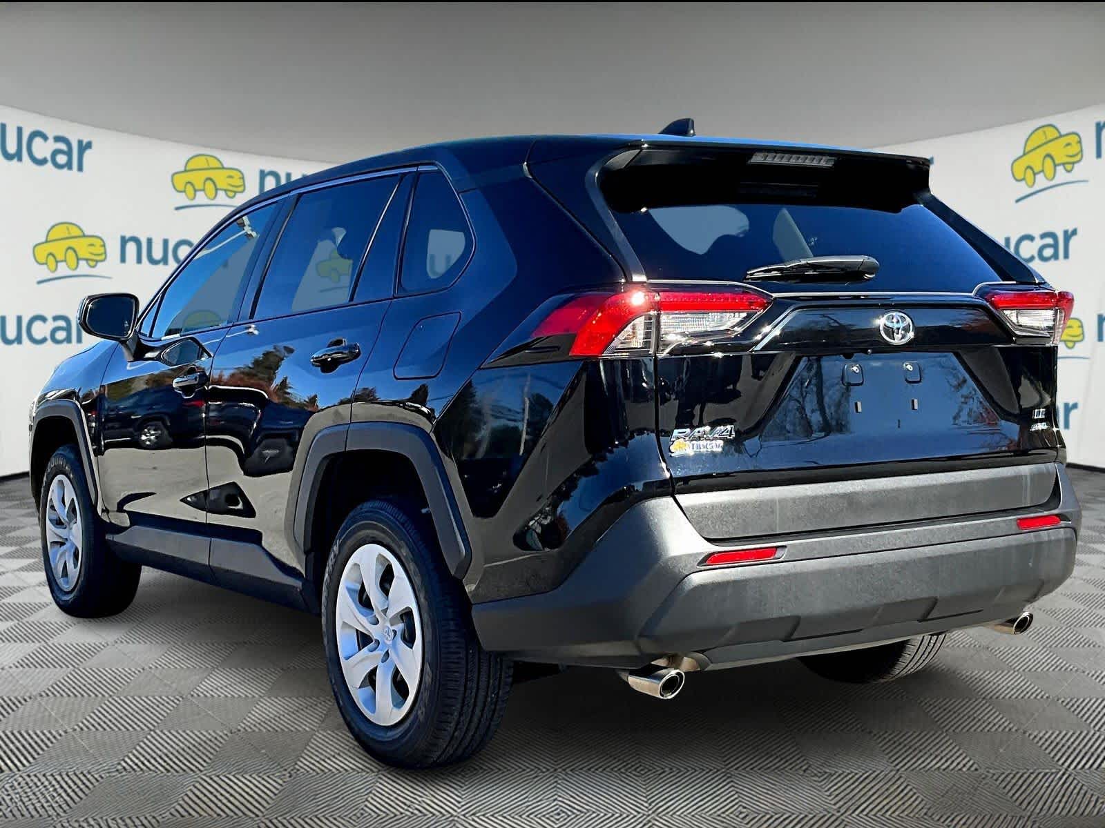 2024 Toyota RAV4 LE photo 3