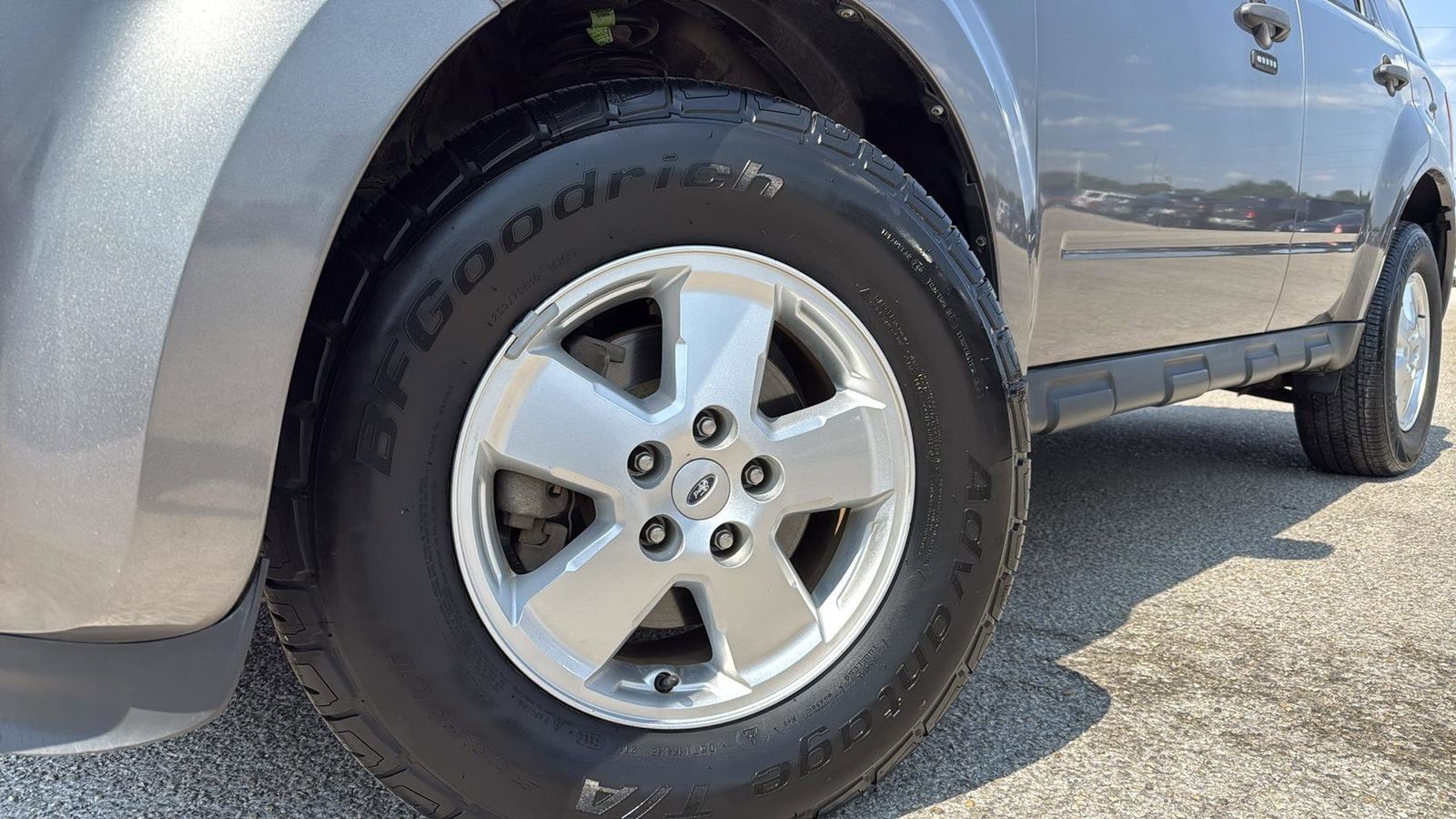 2011 Ford Escape XLT photo 8