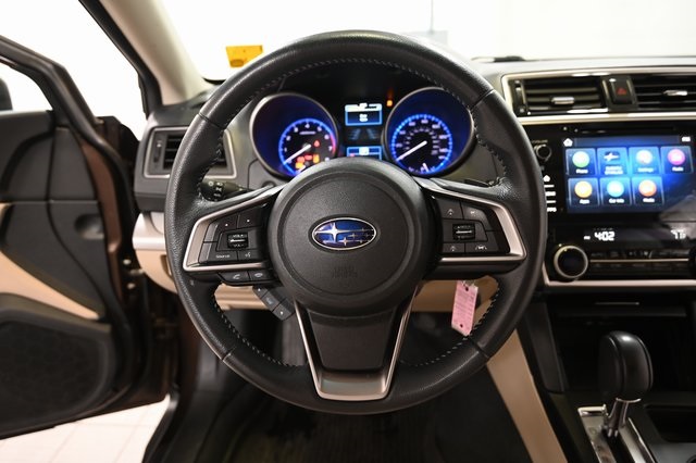 2019 Subaru Outback Premium photo 3