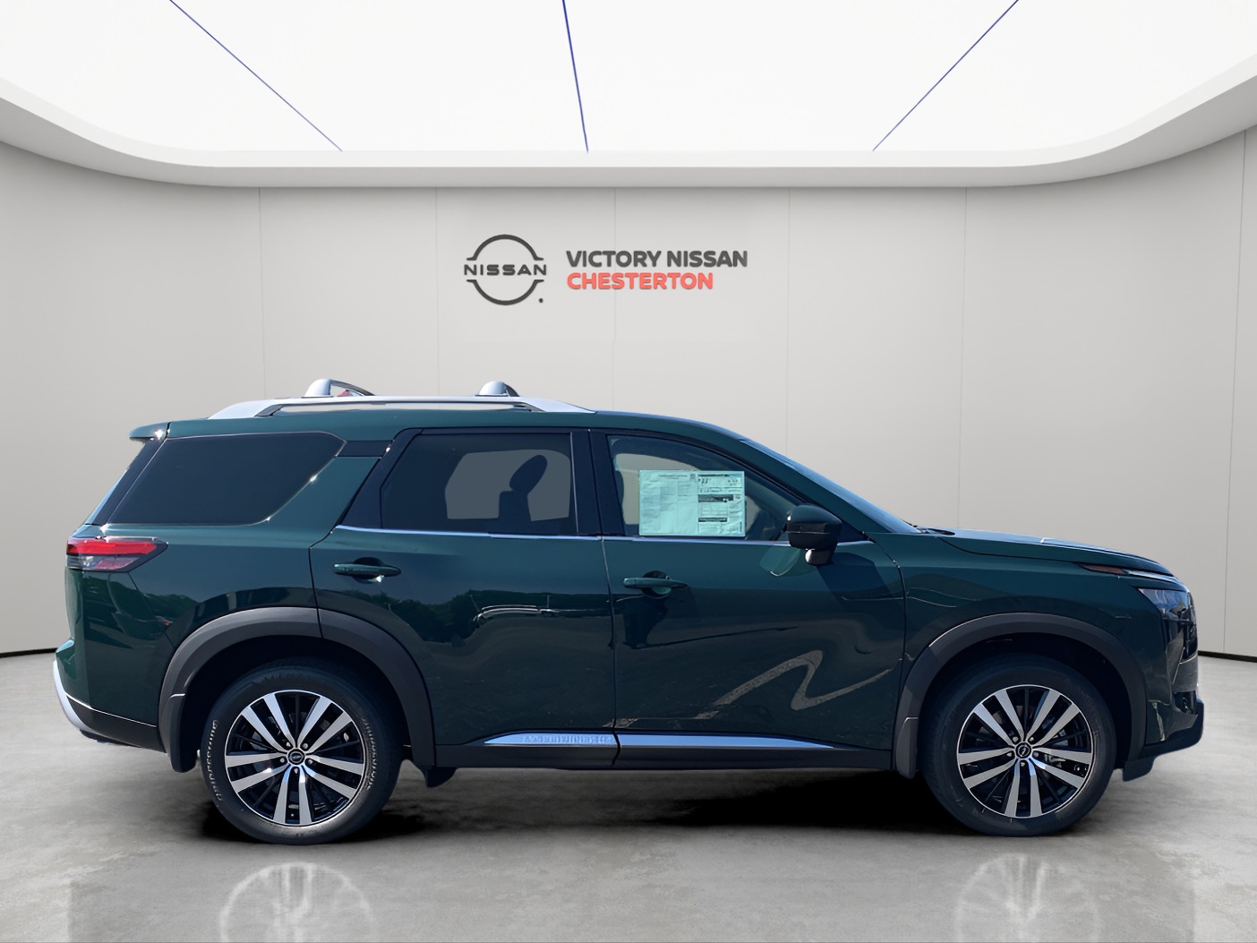 2025 Nissan Pathfinder Platinum photo 5