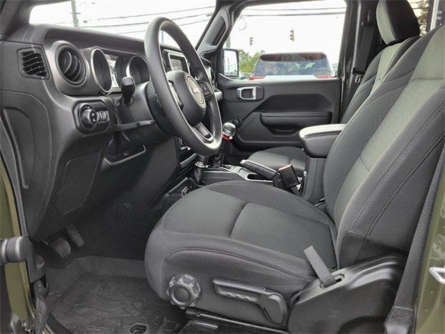 2022 Jeep Gladiator Willys photo 18