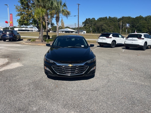 2024 Chevrolet Malibu 1LT photo 2