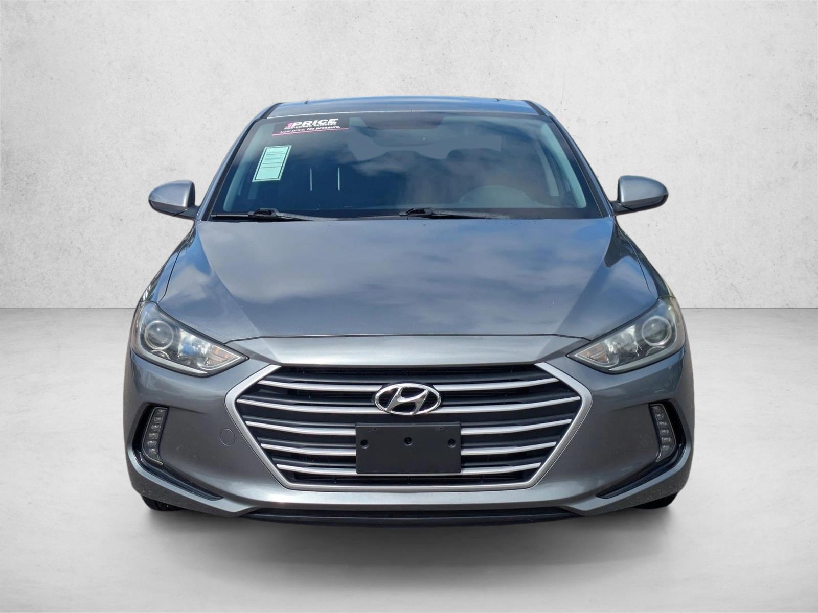2017 Hyundai Elantra Value Edition photo 3