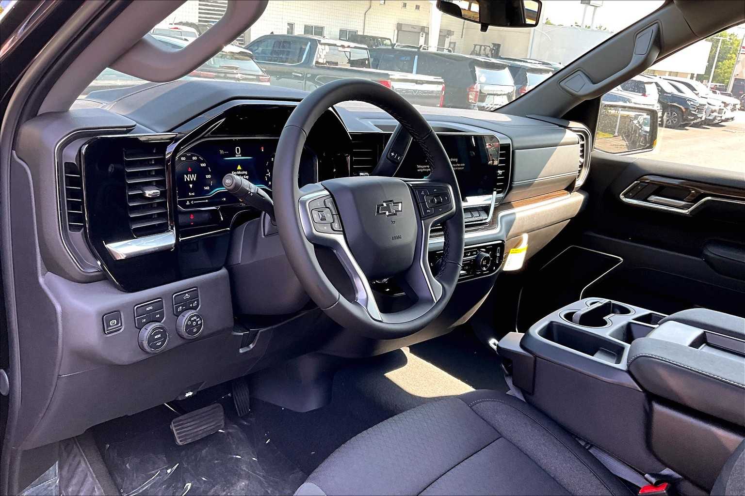 2025 Chevrolet Silverado 1500 RST photo 8