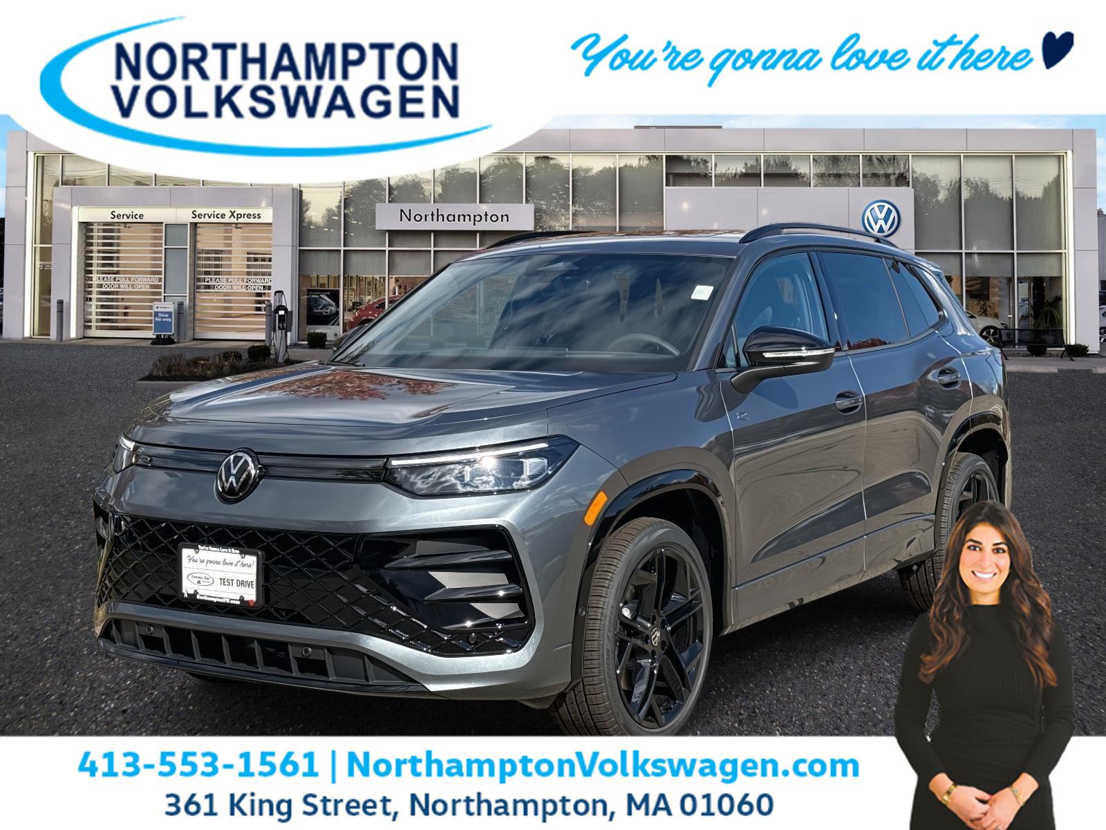 2025 Volkswagen Tiguan SE R-LINE BLACK's photo