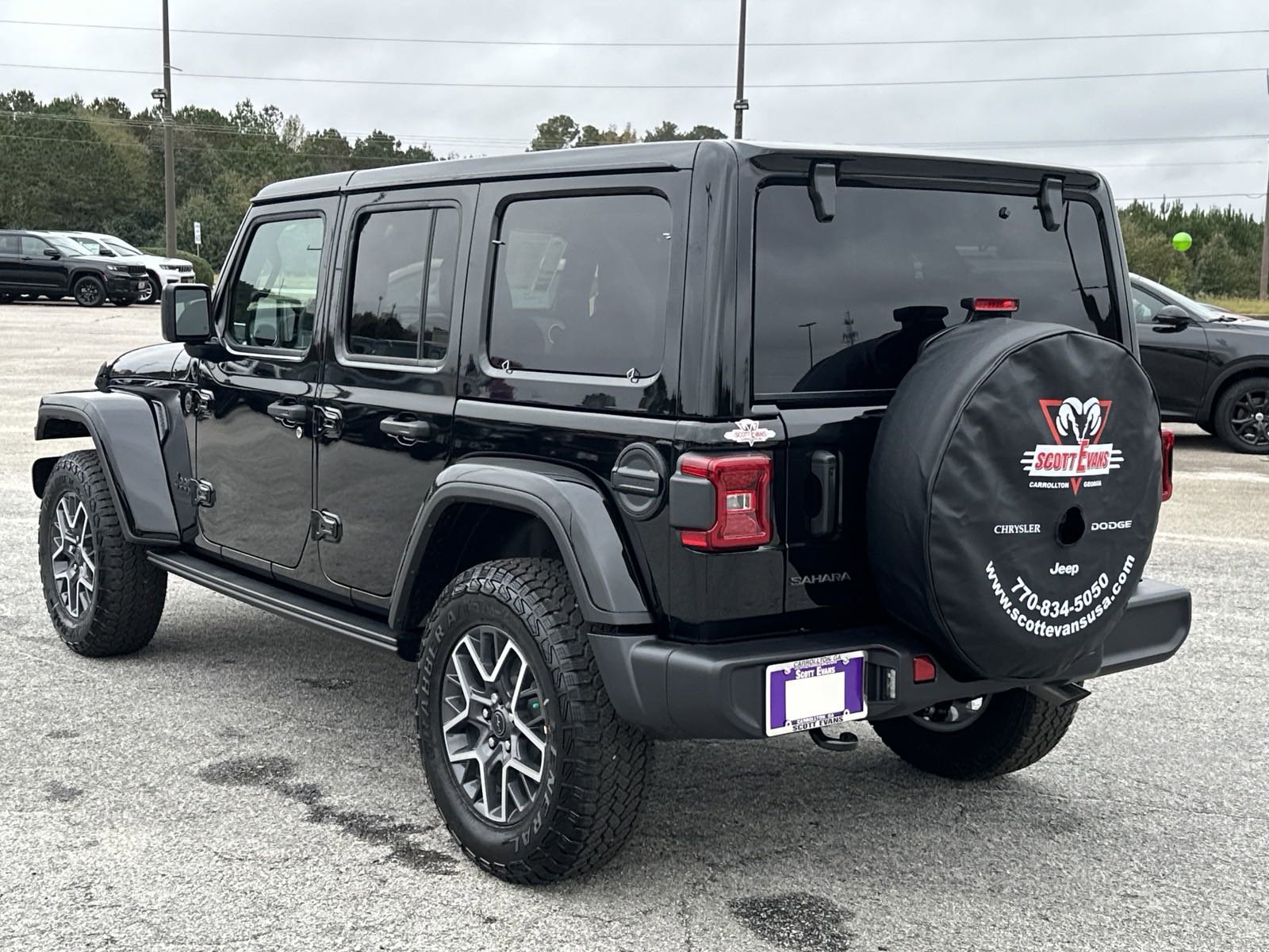 2025 Jeep Wrangler Sahara photo 6
