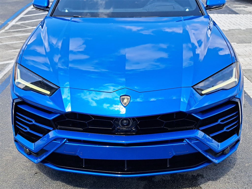 2021 Lamborghini Urus photo 15