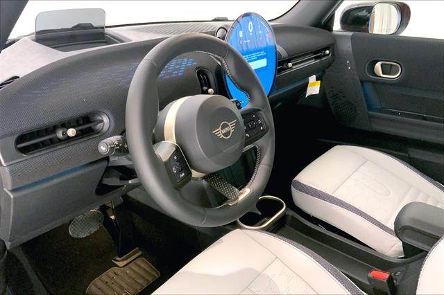 2026 Mini Cooper Hardtop 2 Door Signature photo 3