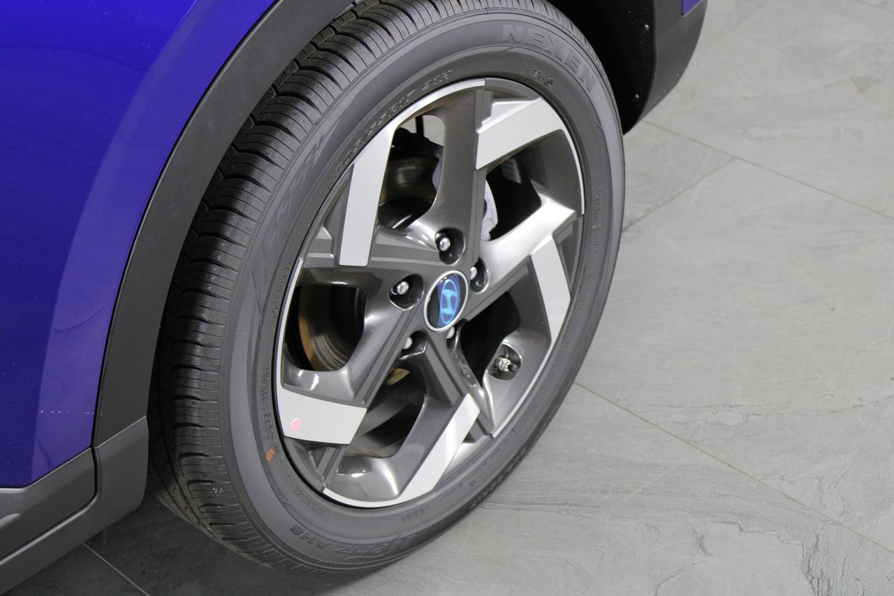 2025 Hyundai Venue SEL photo 4