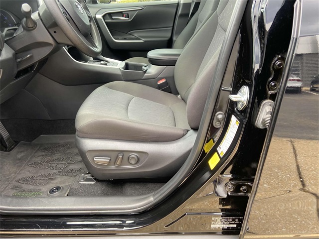 2023 Toyota RAV4 Hybrid photo 11
