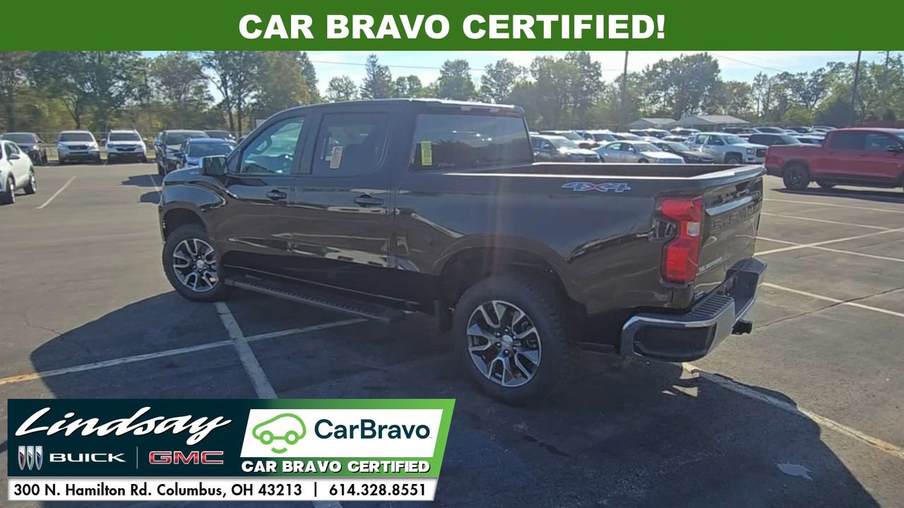 2022 Chevrolet Silverado 1500 LT photo 3