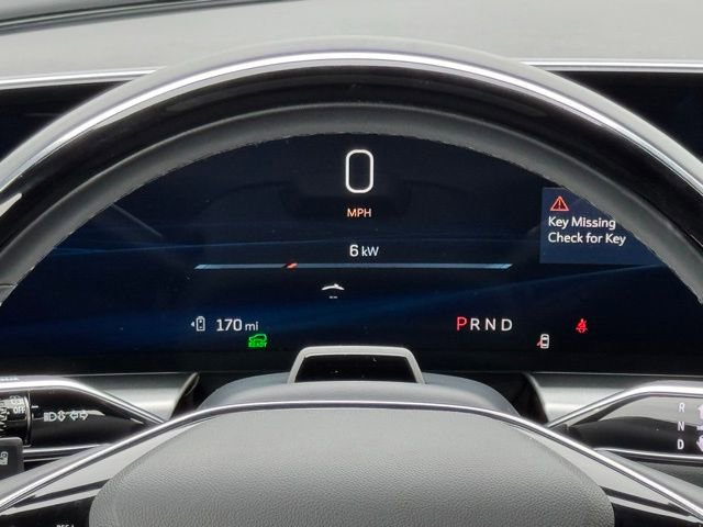 2024 Cadillac Lyriq Luxury photo 2