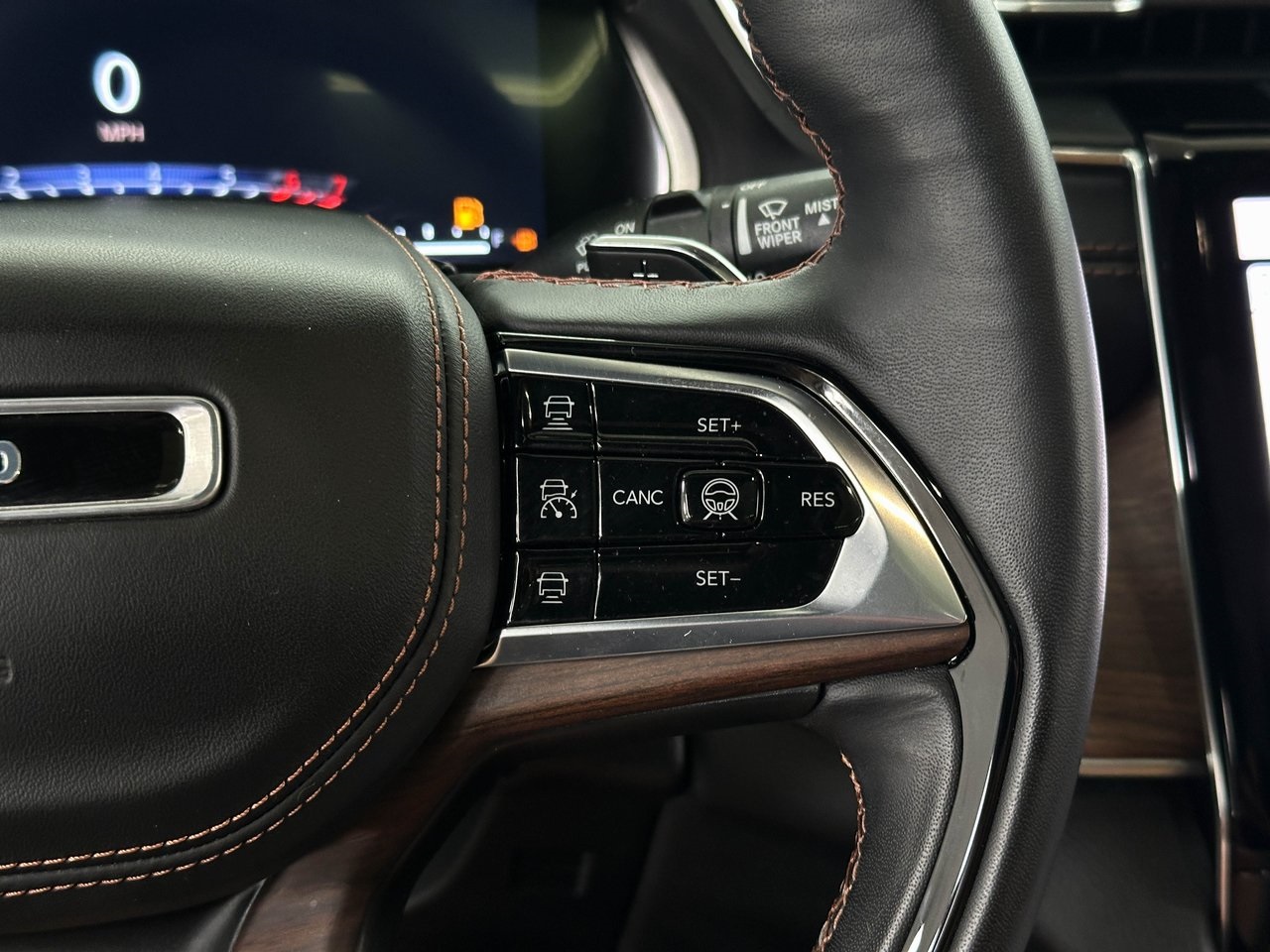 2022 Jeep Grand Cherokee Summit photo 14