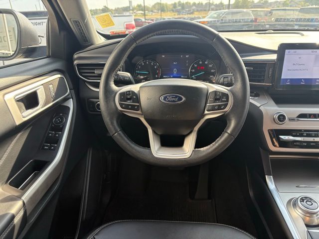 2023 Ford Explorer XLT photo 13