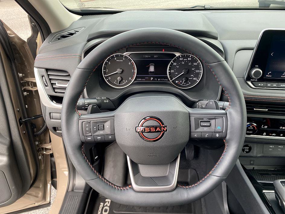 2025 Nissan Rogue SV photo 7