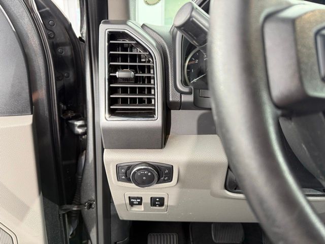 2020 Ford F-150 XLT photo 44