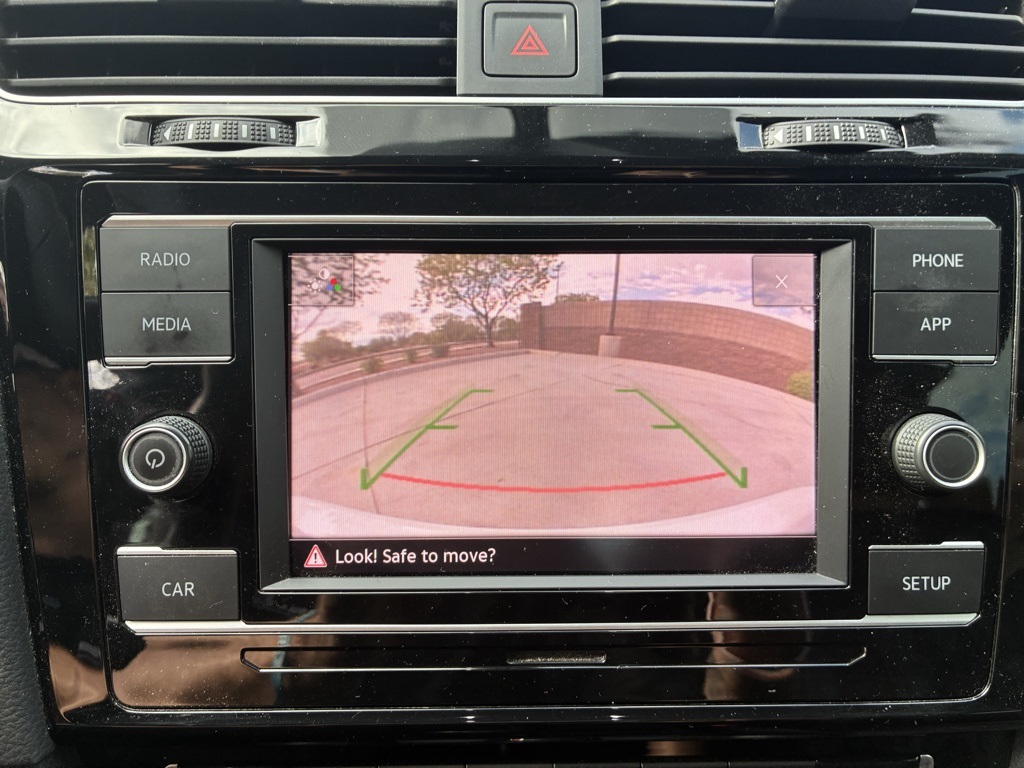 2019 Volkswagen Golf GTI S photo 9