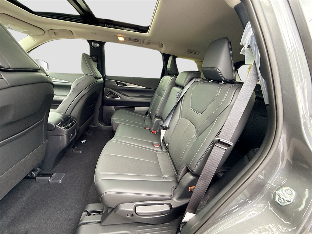 2026 Infiniti QX60 Luxe photo 26